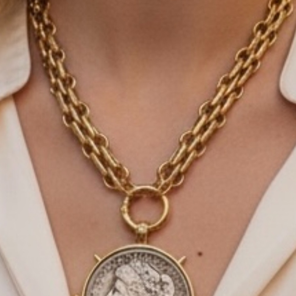 Elegant Gold Coin Pendant Necklace - Picture 3 of 4